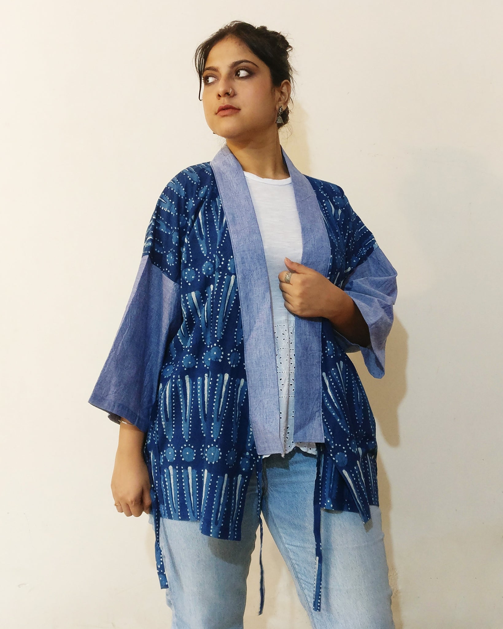 Beautiful Indigo spark print Jinbei (Kimono) Jacket can be your go-to relax every day wear! Loose fit both for men's bodies and women's bodies. Buy online. (open)