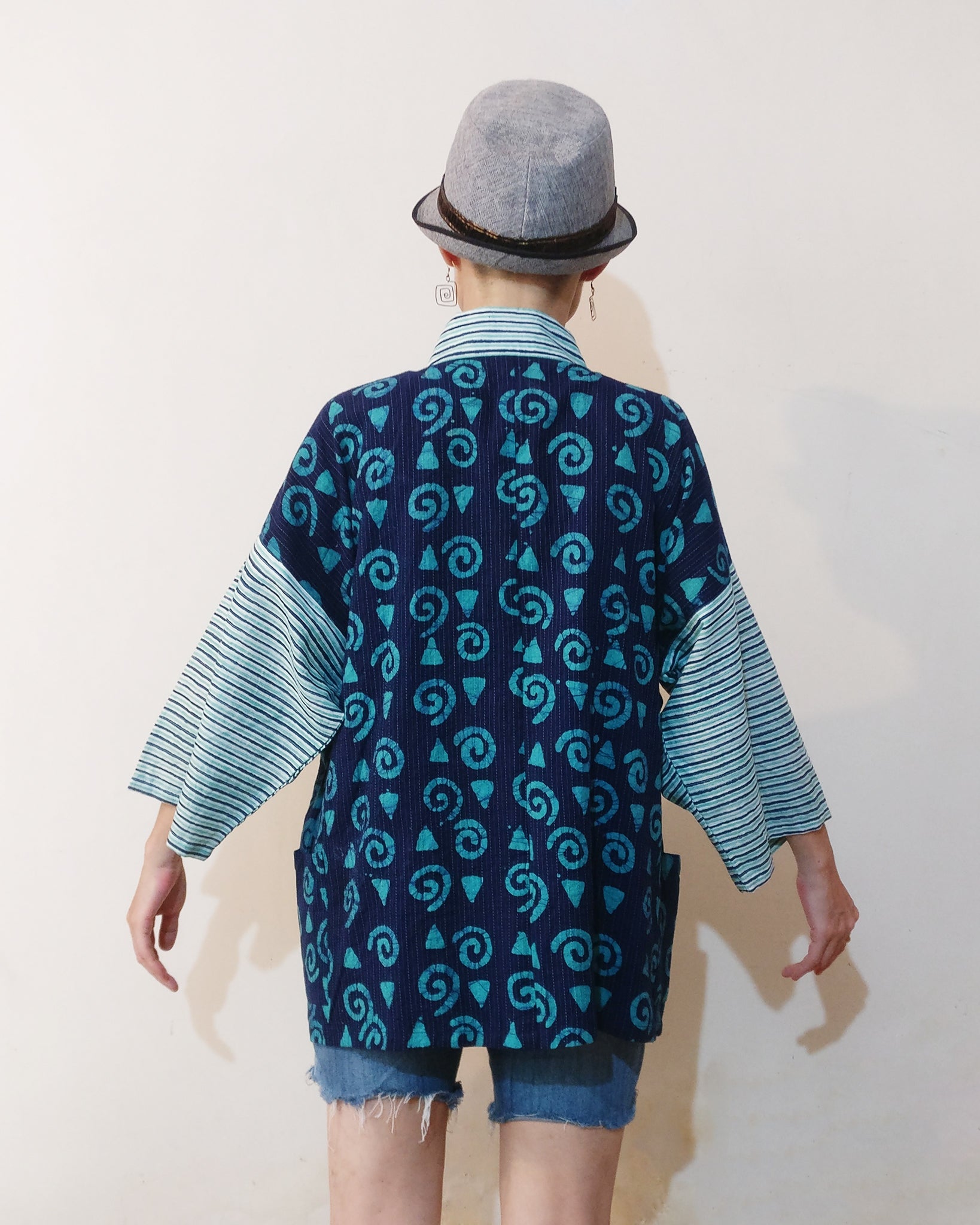 Kimono (Jinbei) Jacket - Kantha Batik & Kantha Stripe Sleeves (Navy)