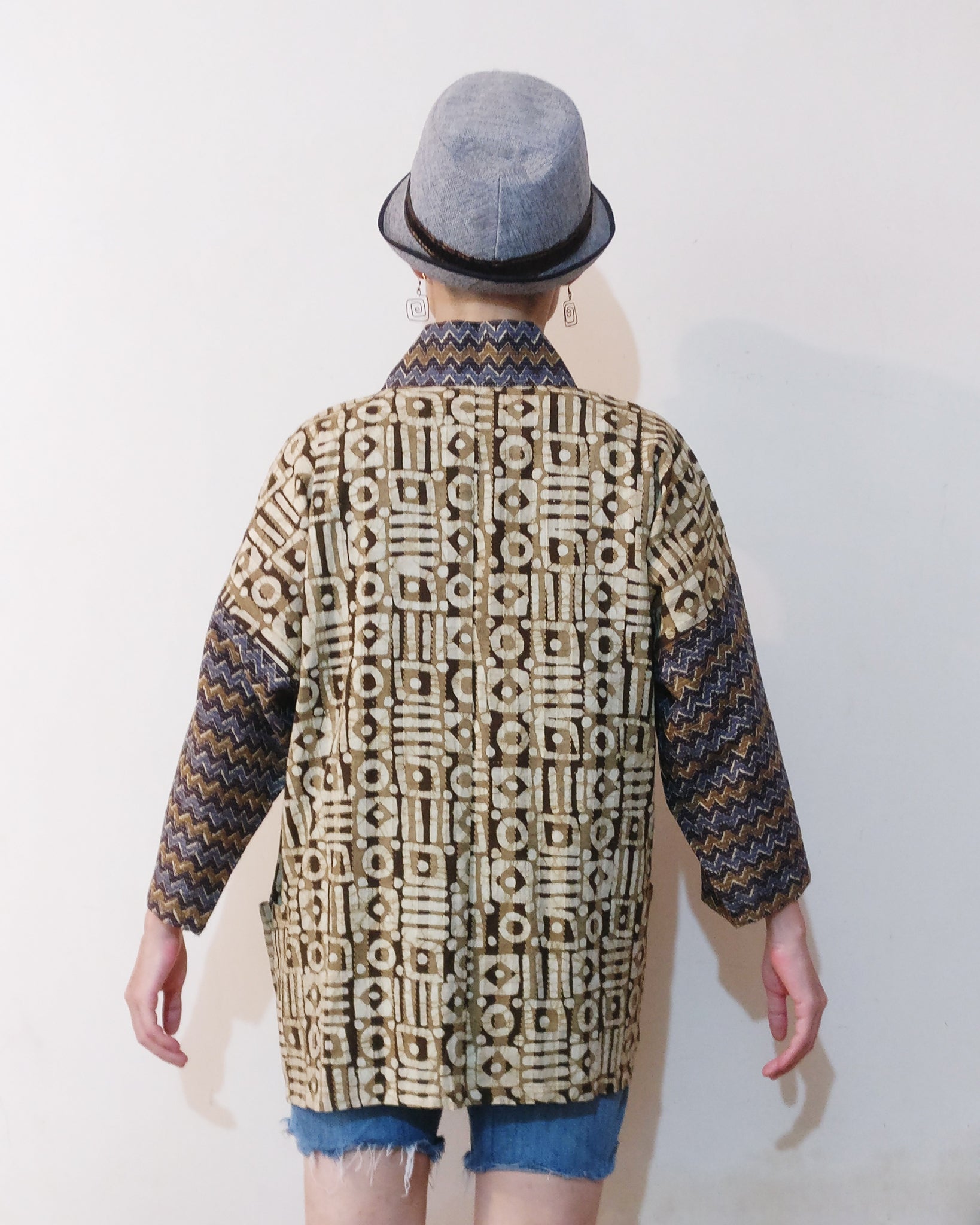 Kimono (Jinbei) Jacket - Kantha Batik & Kantha Wave Print Sleeves (Brown)