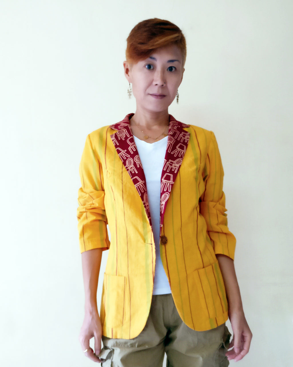 MIRCHI KOMACHI Yellow Stripe Casual Blazer Jacket is a cute Indo-Western item for ladies. Stripe blazer jackets of discreet colours - it can become ordinary and boring, but MIRCHI KOMACHI doesn't make it so. Yet, since it's a striped jacket, it gives a sharp and smart look. Shop online!